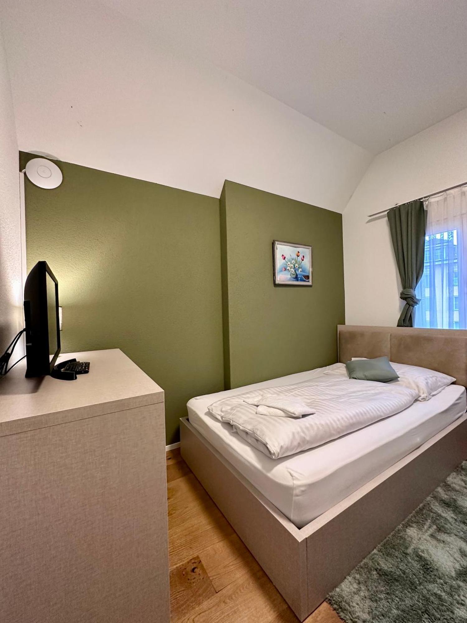 Welcome Hotel - Hellbuehl Self-Check-In Buitenkant foto