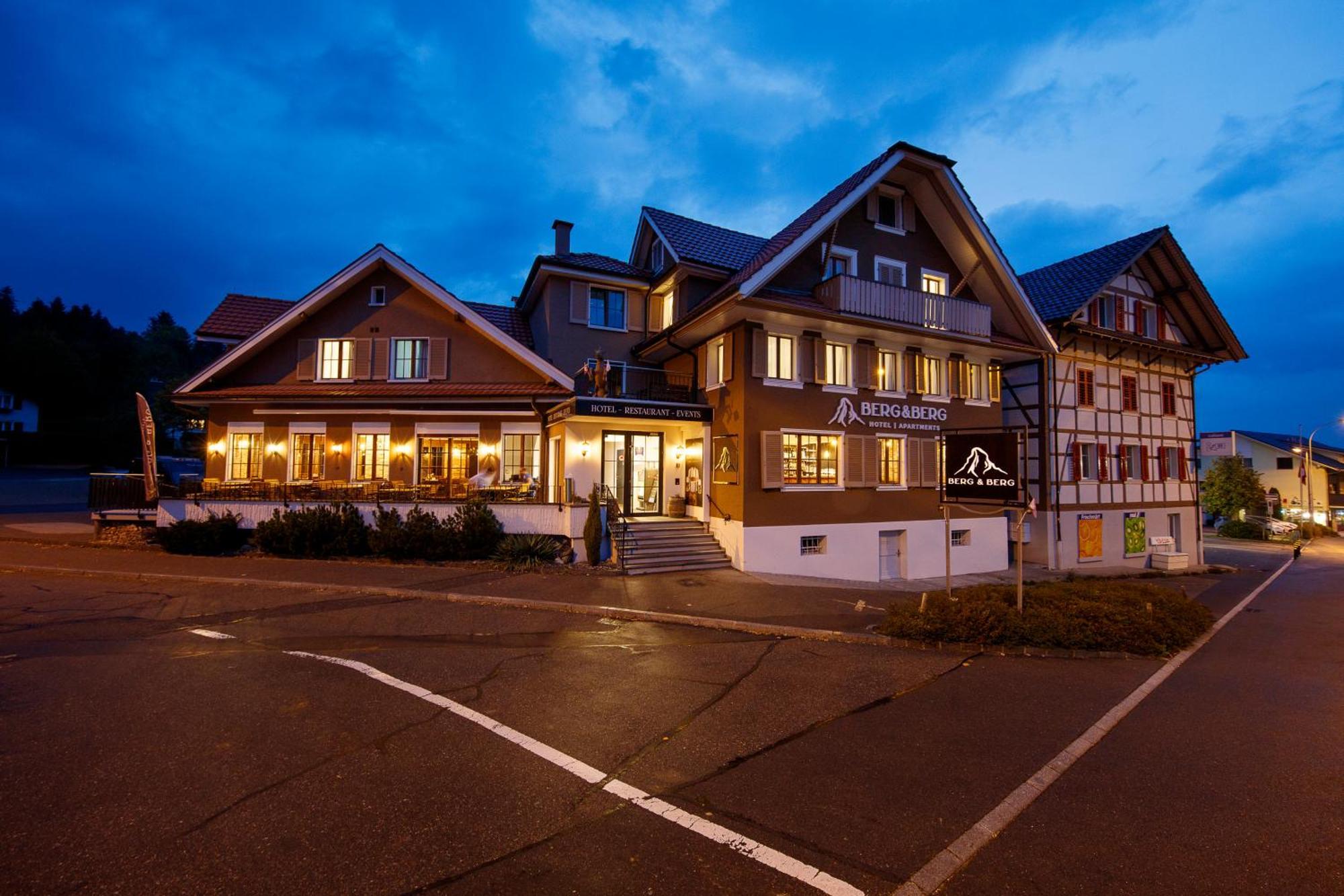 Welcome Hotel - Hellbuehl Self-Check-In Buitenkant foto